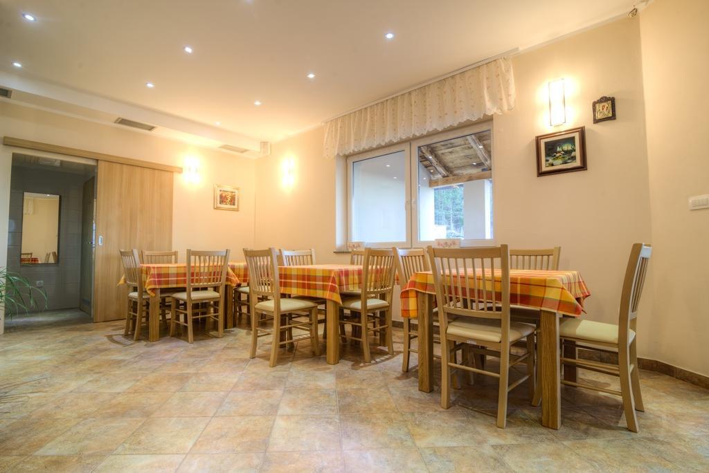 Dobra Hisa Zdravja Cicarija Hotel Golac Bagian luar foto
