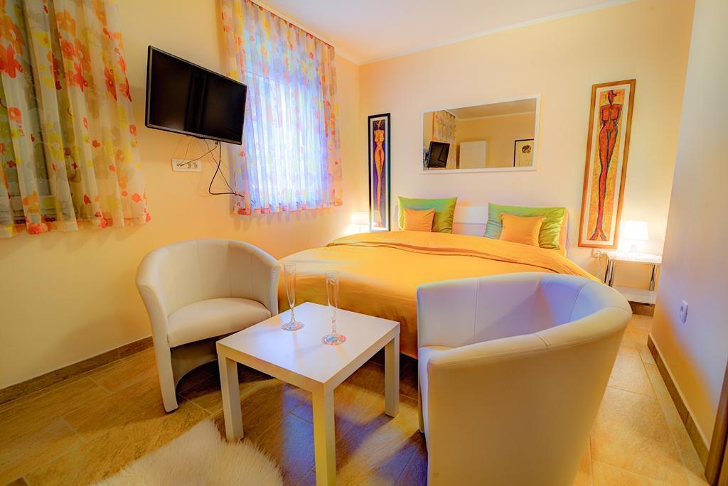 Dobra Hisa Zdravja Cicarija Hotel Golac Bagian luar foto